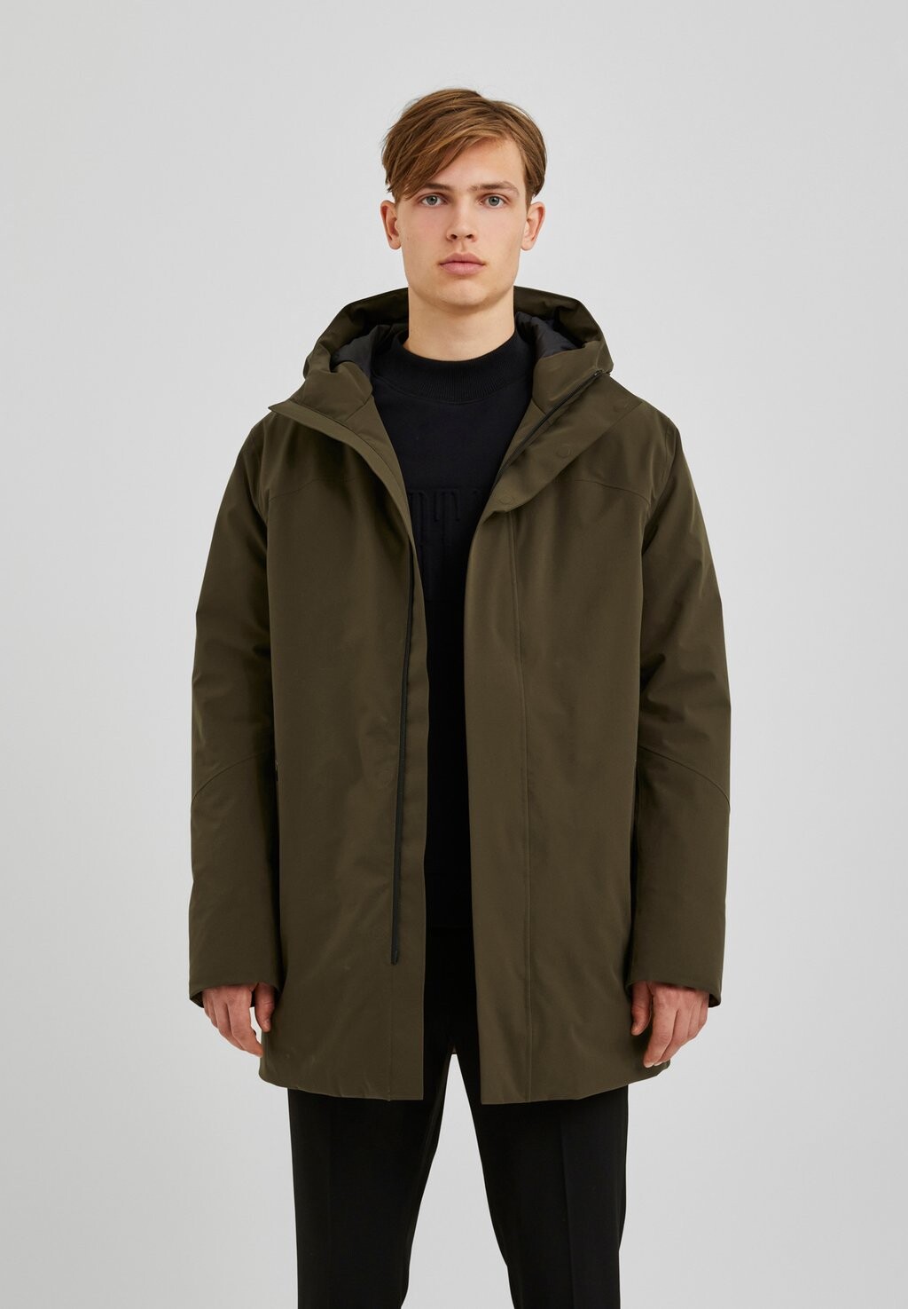 

Зимнее пальто Bertoni