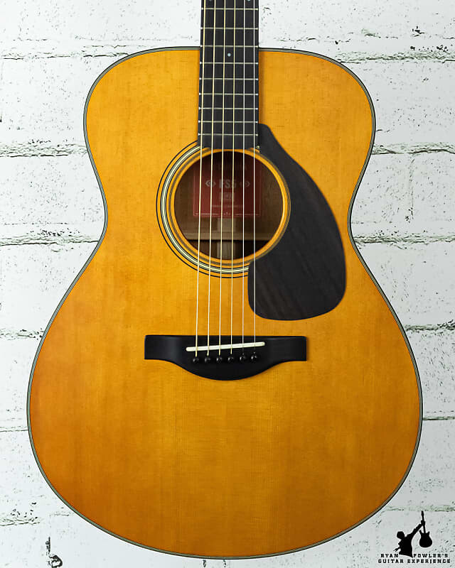 

Акустическая гитара Yamaha Red Label FS5 Acoustic w/ case