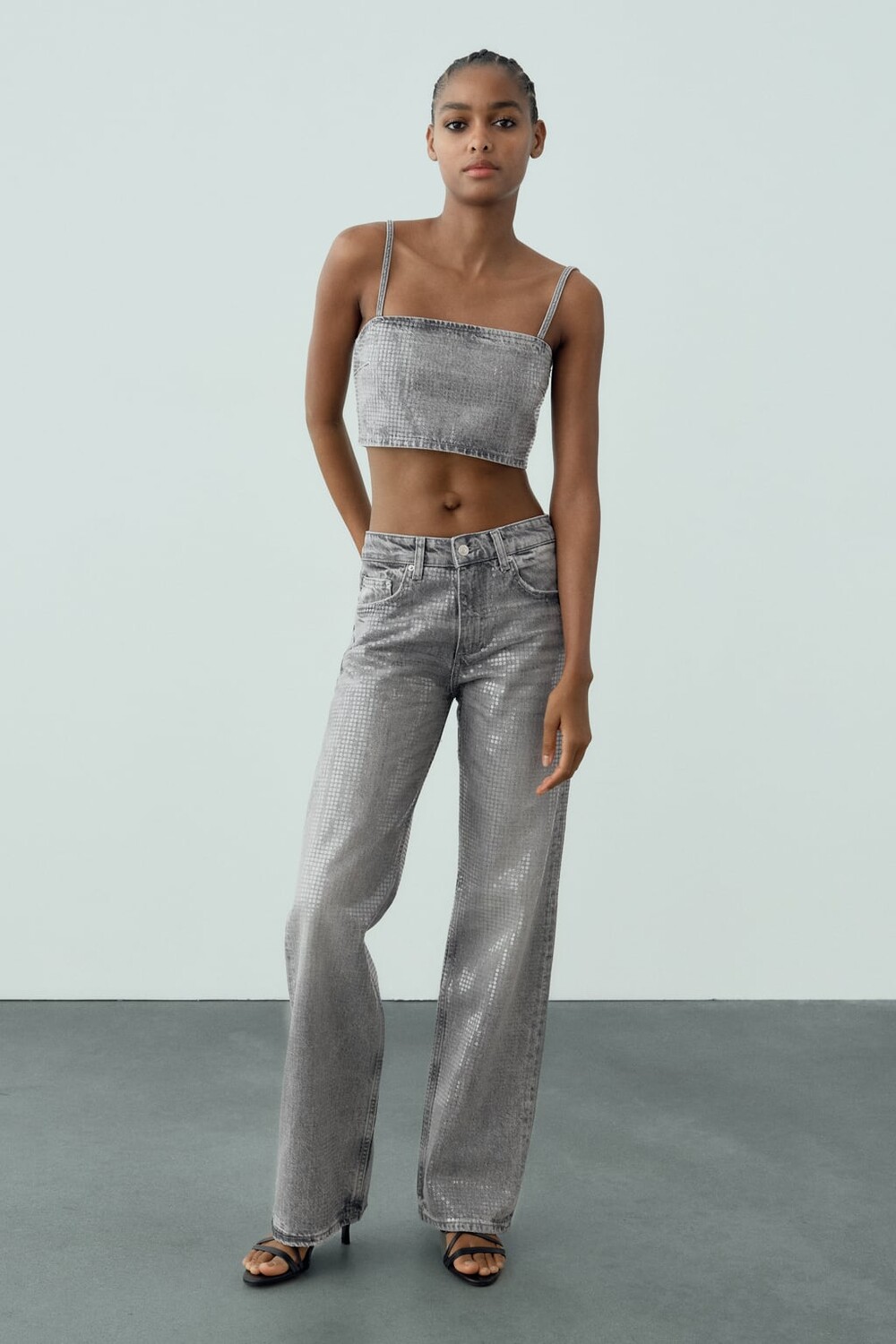 

Джинсовый укороченный топ trf с пайетками и фольгой ZARA, серый