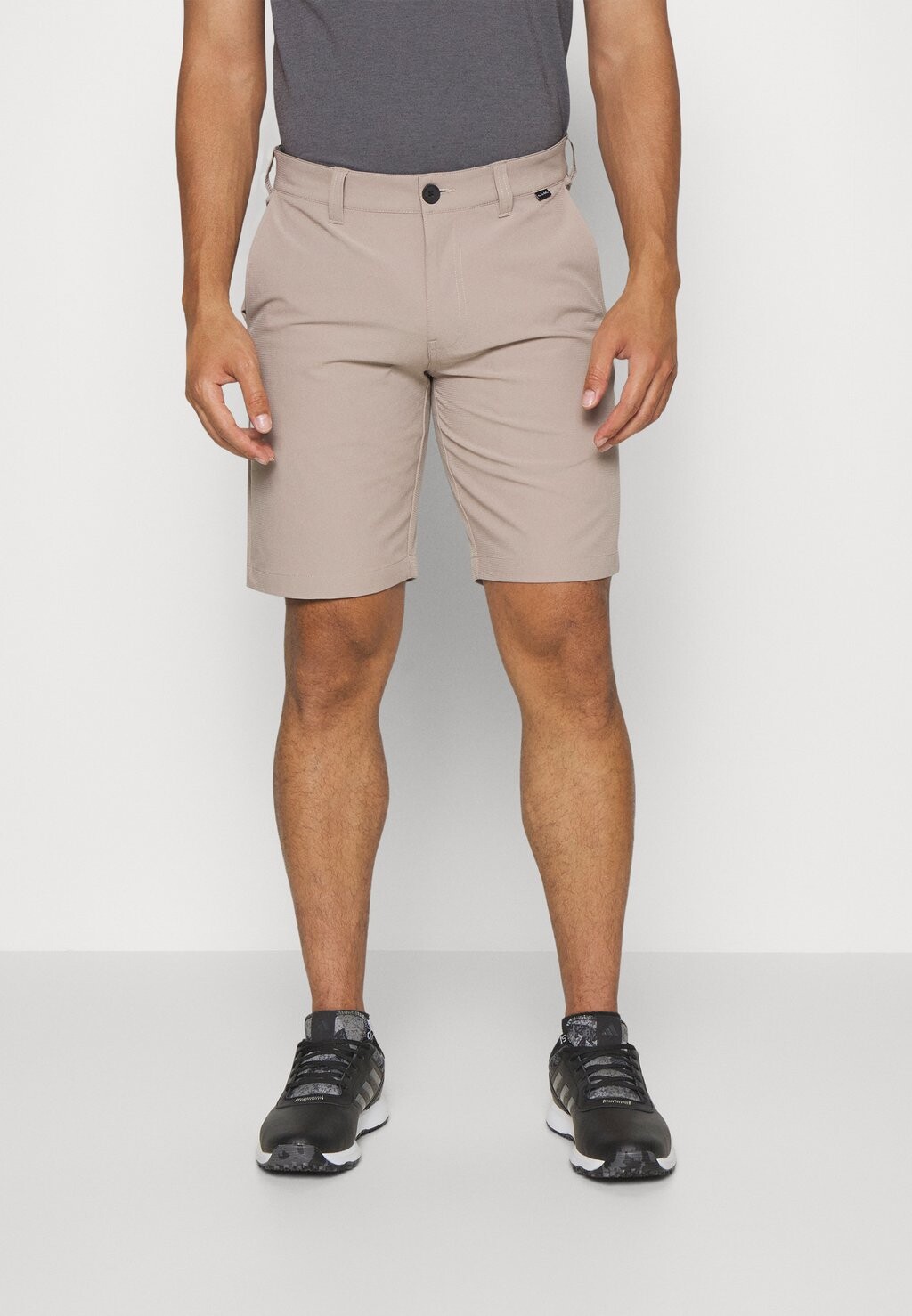 

Шорты TravisMathew