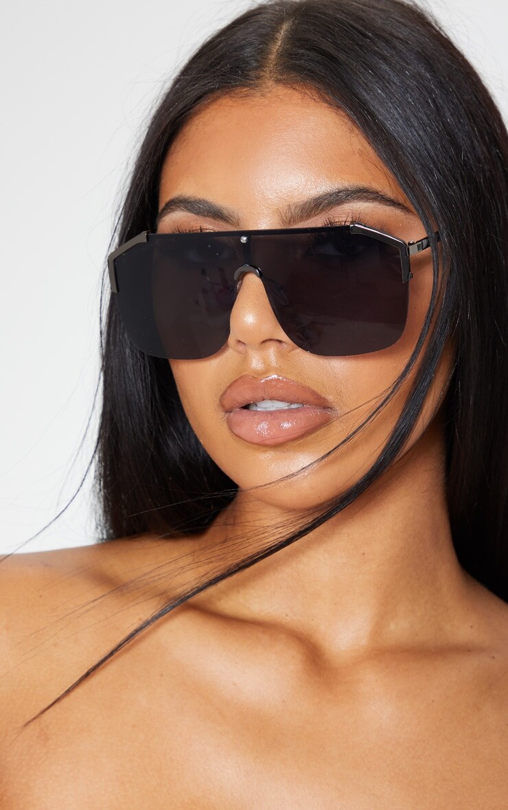 

PrettyLittleThing Черные большие затемненные солнцезащитные очки