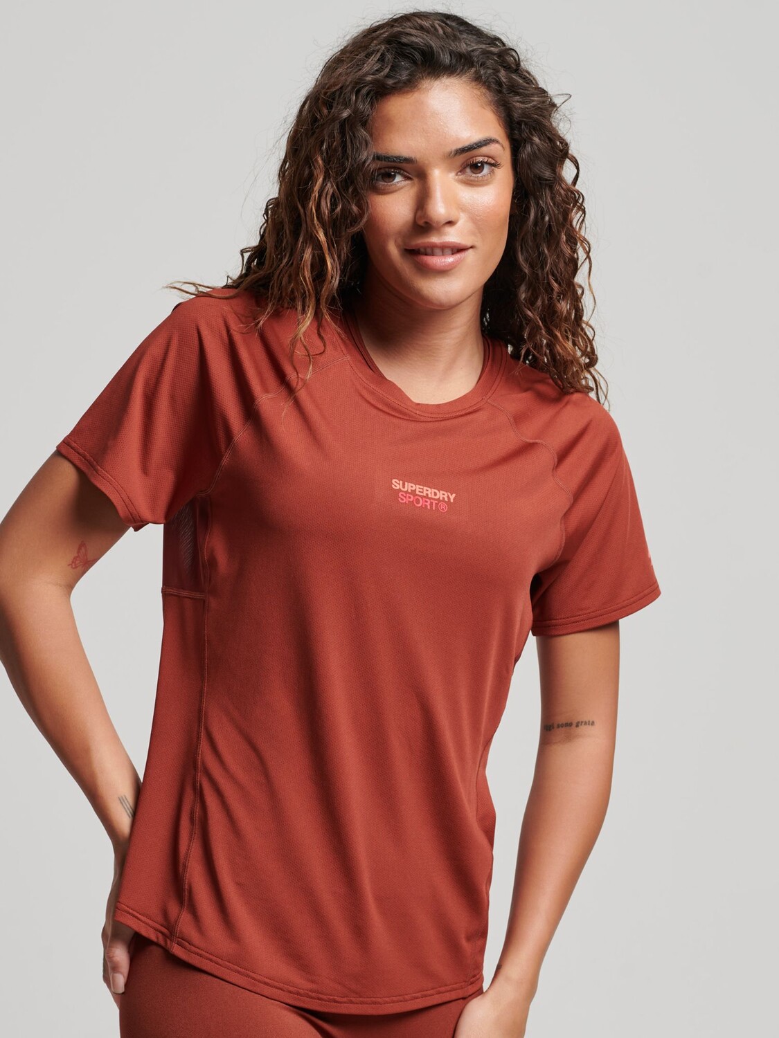 

Футболка Superdry Core Active, цвет Fired Brick Brown