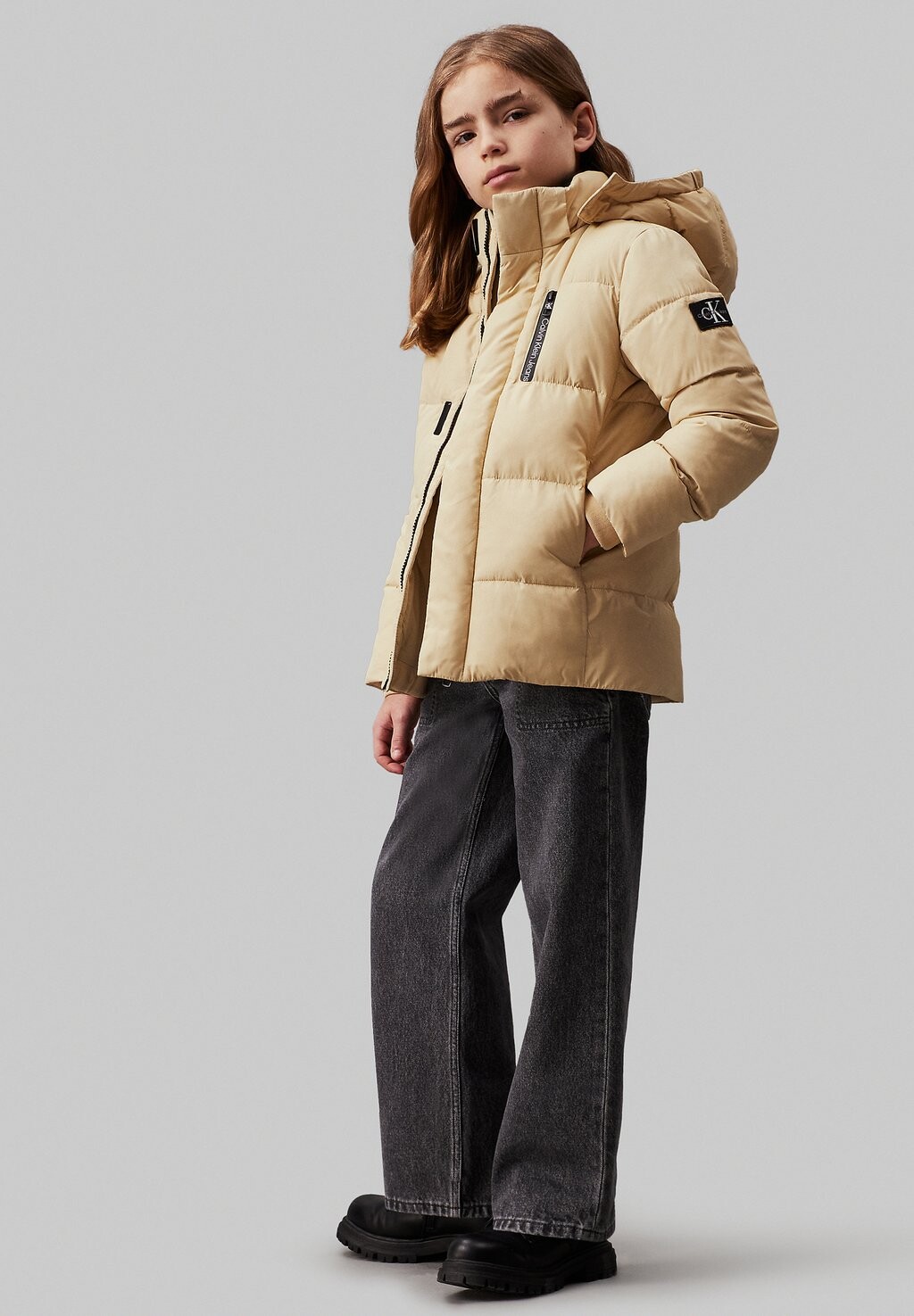 

Зимняя куртка ESSENTIAL PUFFER Calvin Klein, бежевый