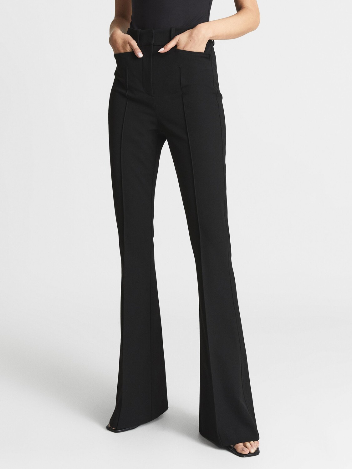 

Брюки-клеш Reiss Petite Dylan, черные