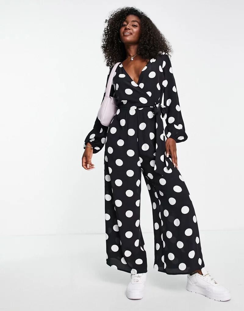 

Черно-белый комбинезон в горошек с запахом и завязками ASOS
