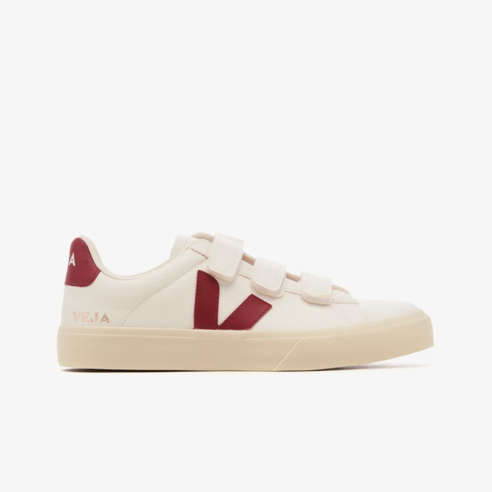 

Кроссовки Recife Logo Chromefree Leather 'Red' (W) VEJA, красный