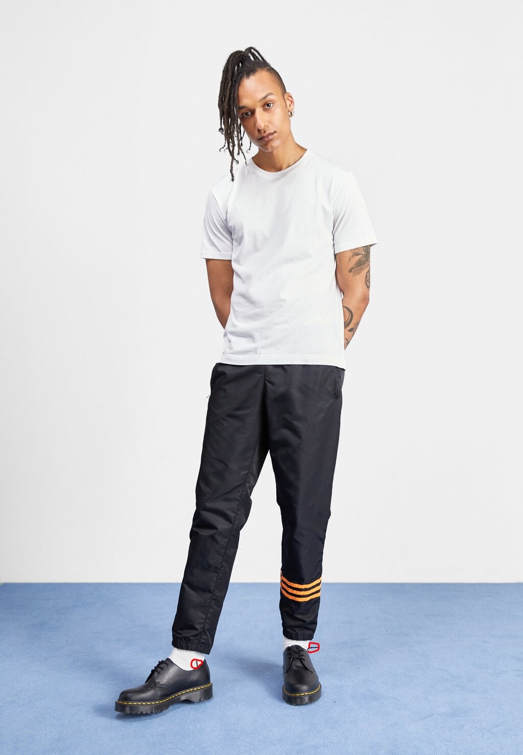 

Тренировочные брюки adidas Originals, черный