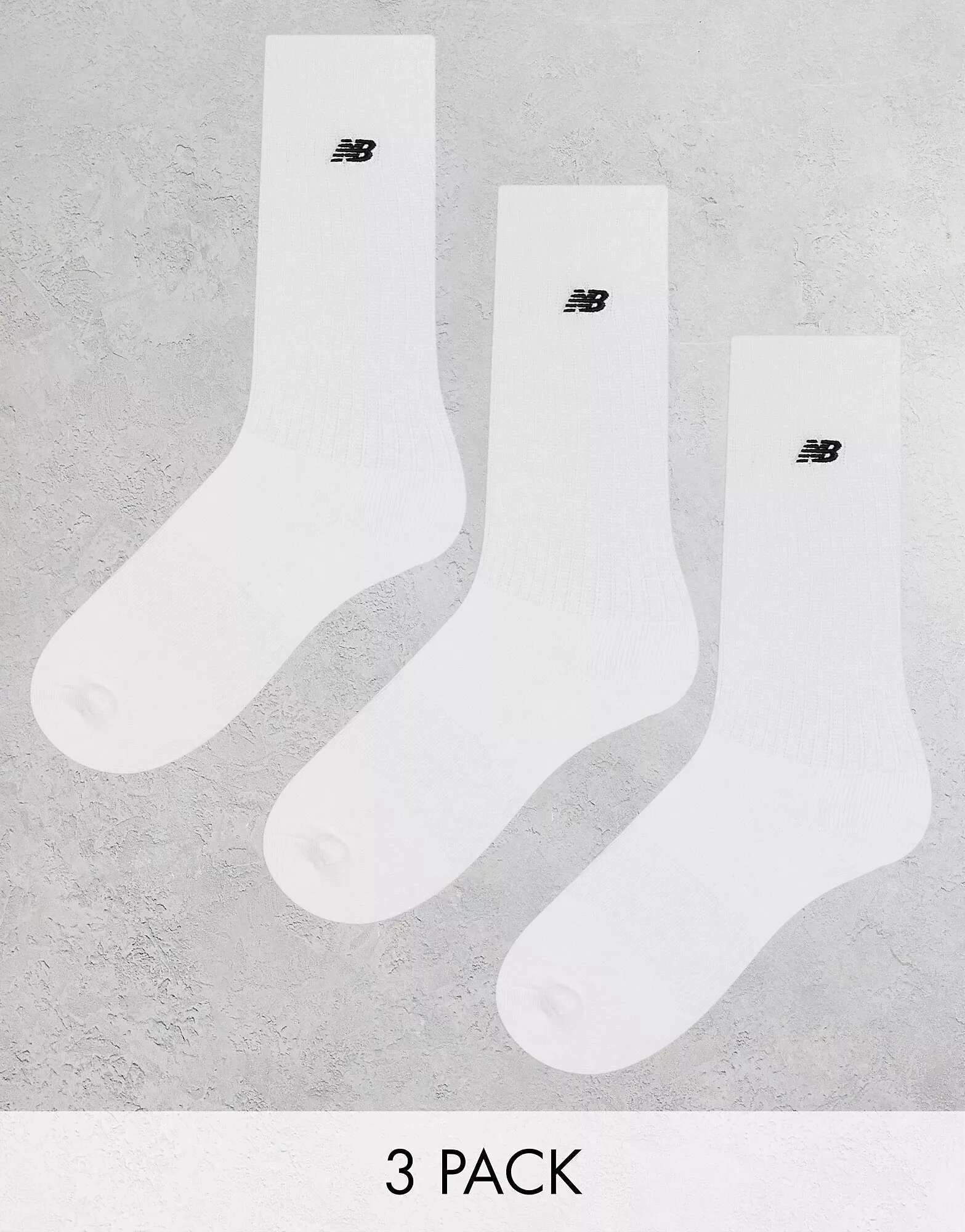 цена 3 пары белых носков с вышитым логотипом New Balance