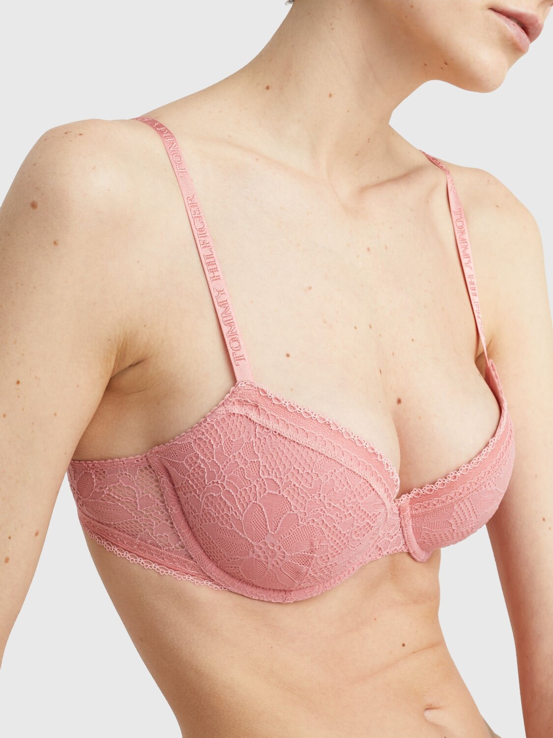 

Бюстгальтер Tommy Hilfiger Demi Padded, цвет Flora Pink