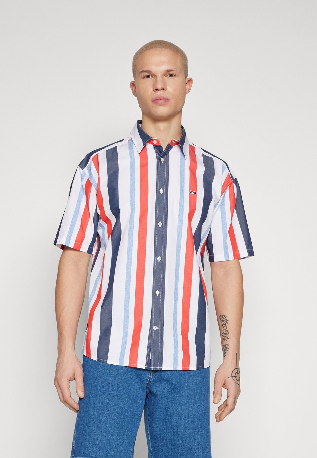 

Рубашка Tommy Jeans, белый