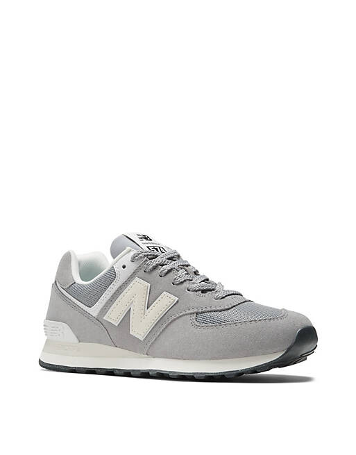 

Серые кроссовки New Balance 574