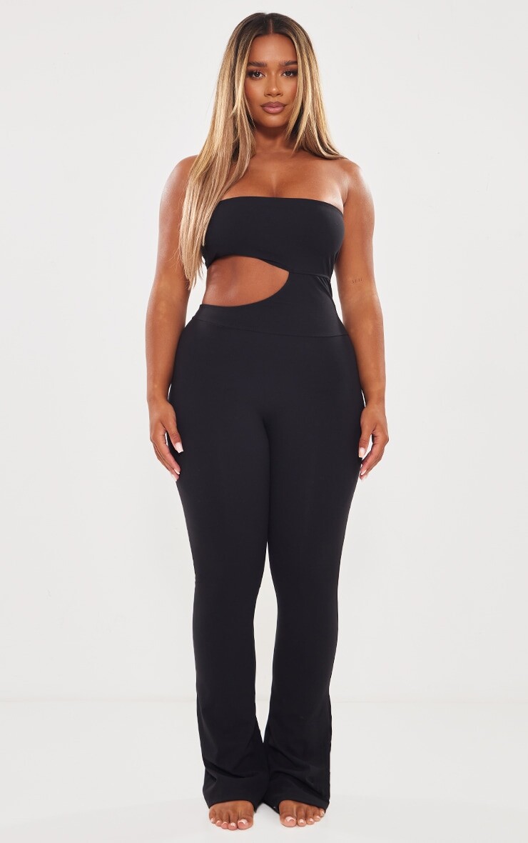 

PrettyLittleThing Черный комбинезон-бандо со скульптурным вырезом Shape