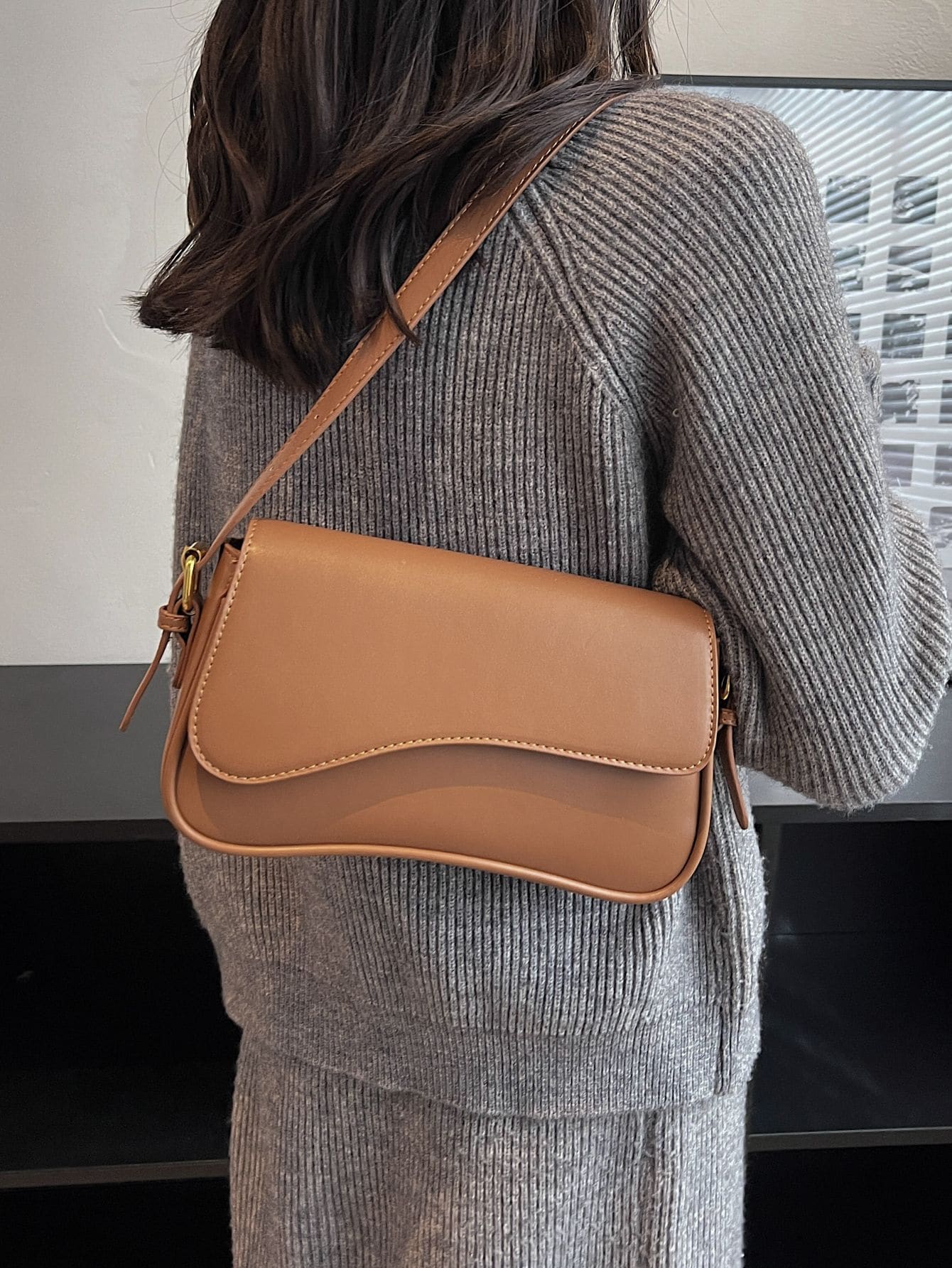 Модная женская сумка через плечо с откидной крышкой, коричневый