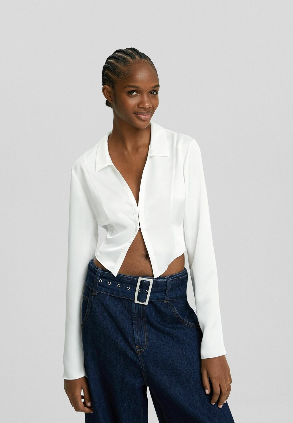 

Блузка Cropped Bershka, белый