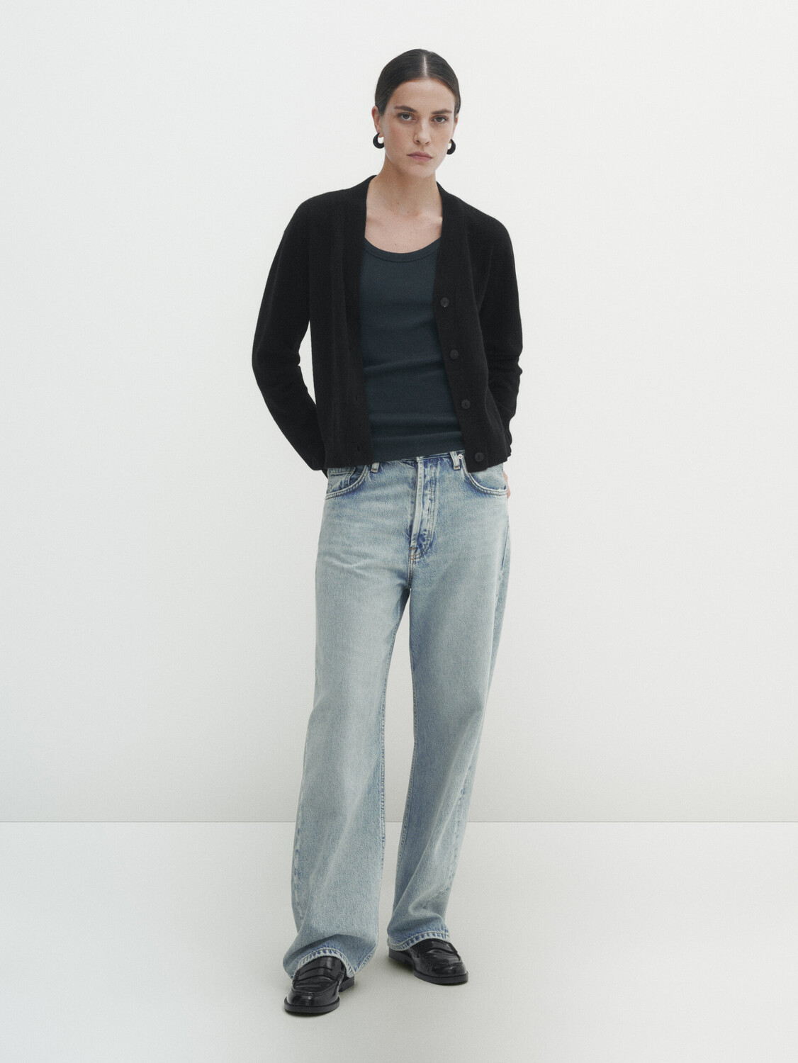 

Кардиган из полушерсти с пуговицами Massimo Dutti, черный