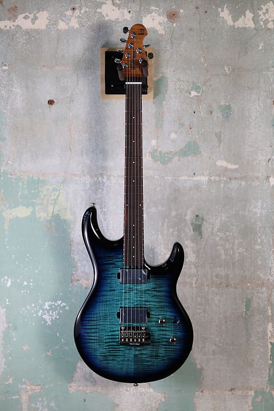 

Электрогитара Ernie Ball Music Man Luke 4 HH with Mono Case - Blue Dream