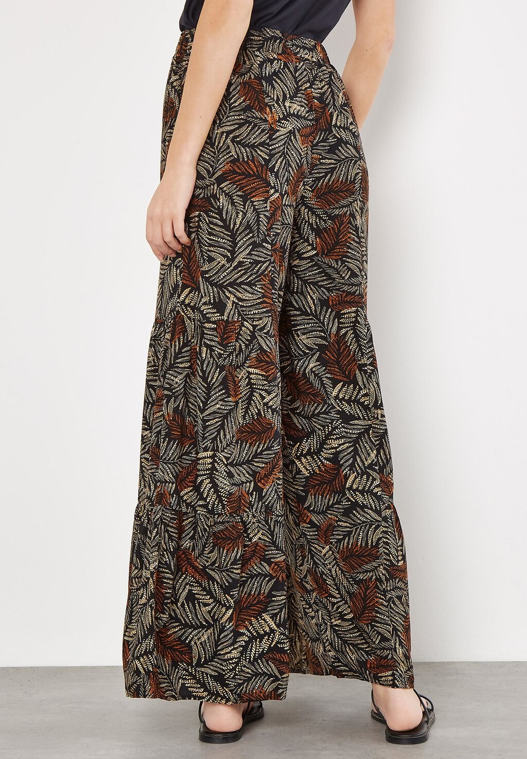 

Тканевые брюки BATIK LEAVES TIERED WIDE-LEG Apricot, черный