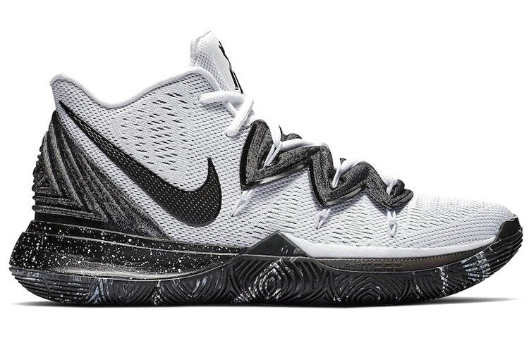 

Кроссовки подростковые Nike Kyrie 5, белый / черный