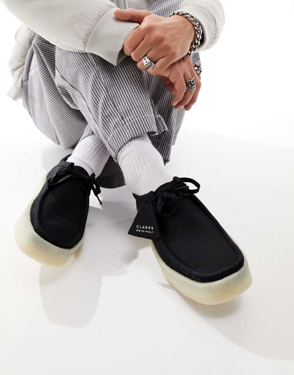

Черные кожаные туфли Clarks Originals Wallabee Cup на подошве