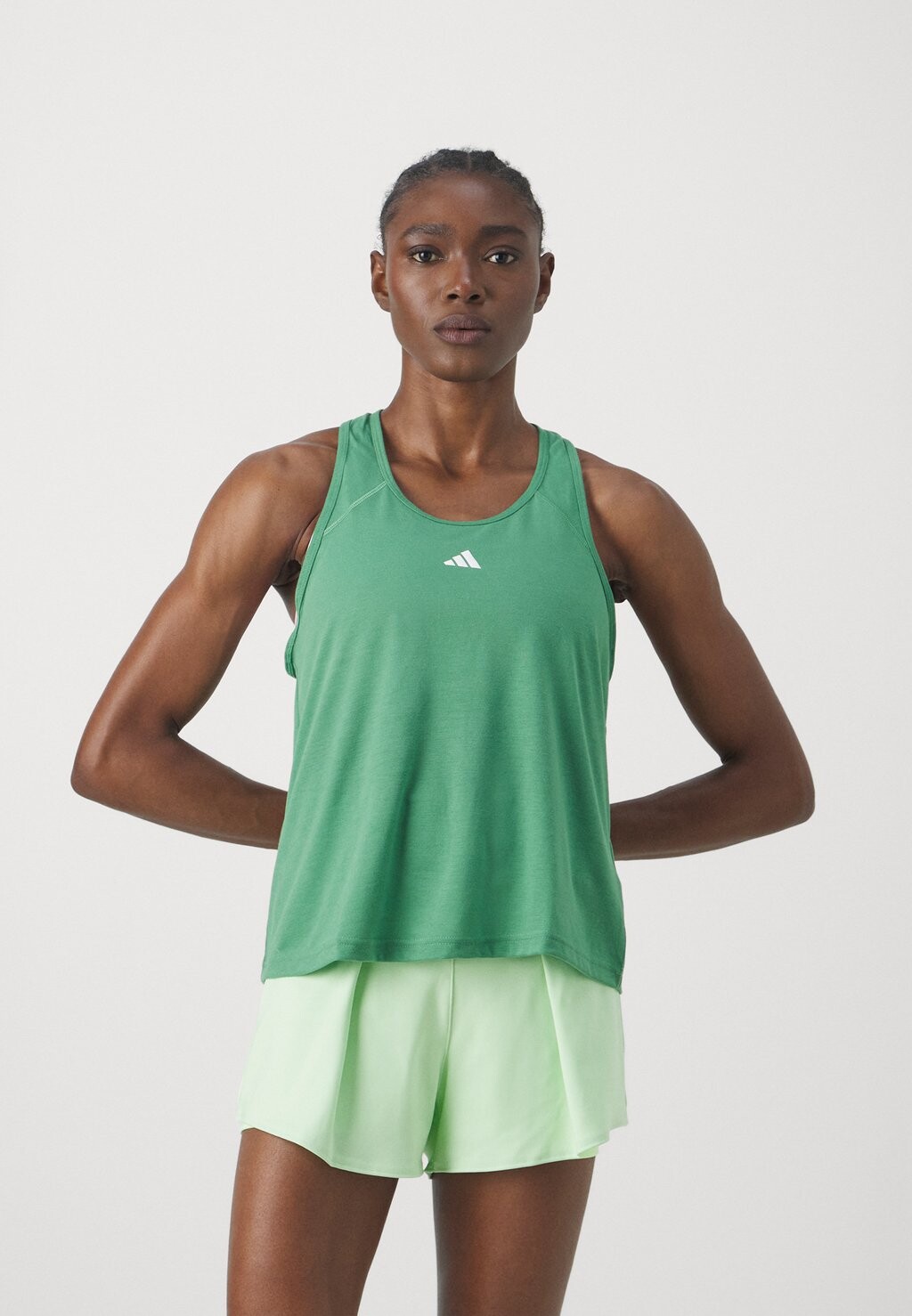 

Топ adidas Performance, зеленый