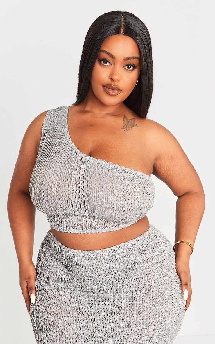 

PrettyLittleThing Серый вязаный топ на одно плечо с эффектом потертости