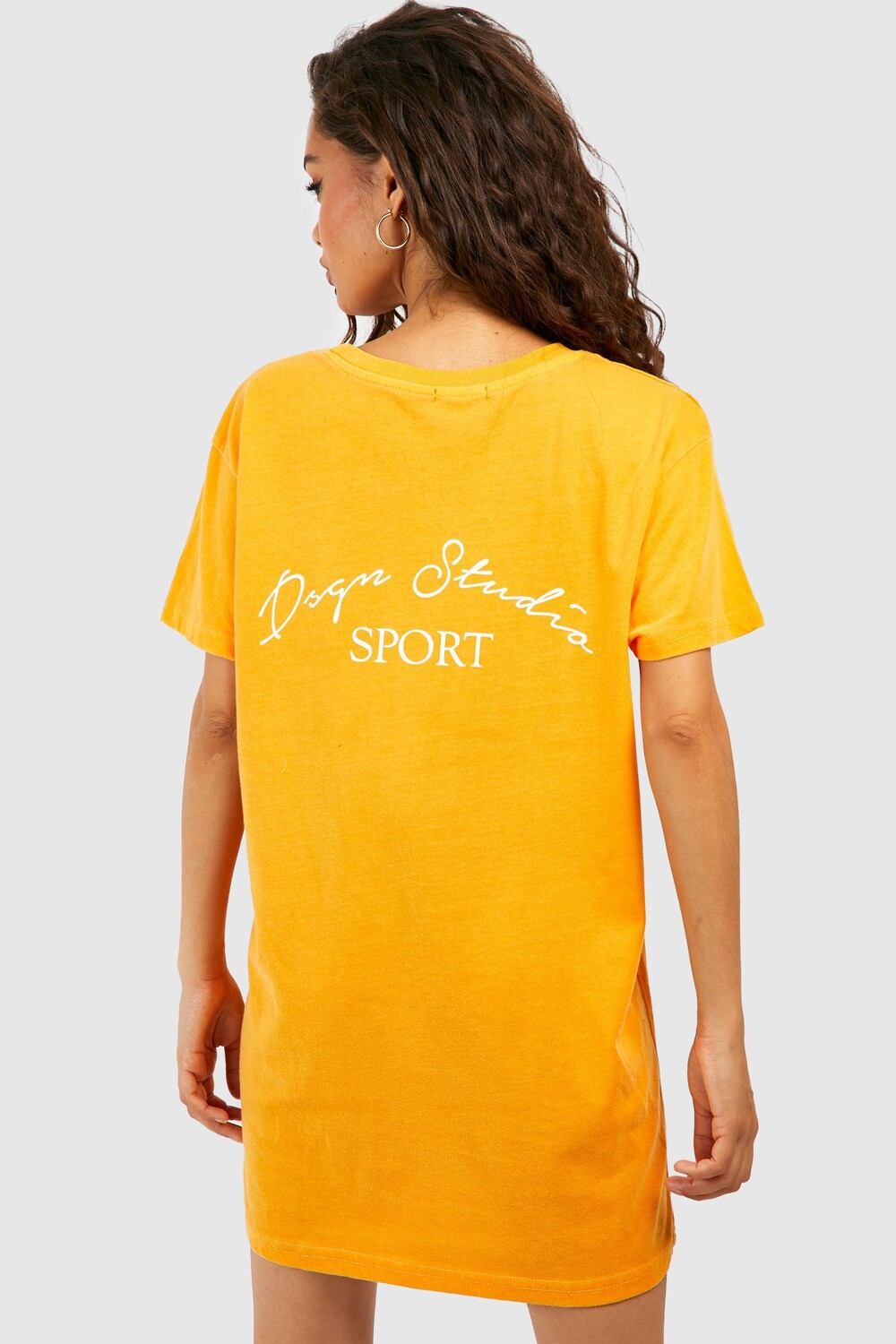 

Платье-футболка оверсайз design studio sport Boohoo, оранжевый