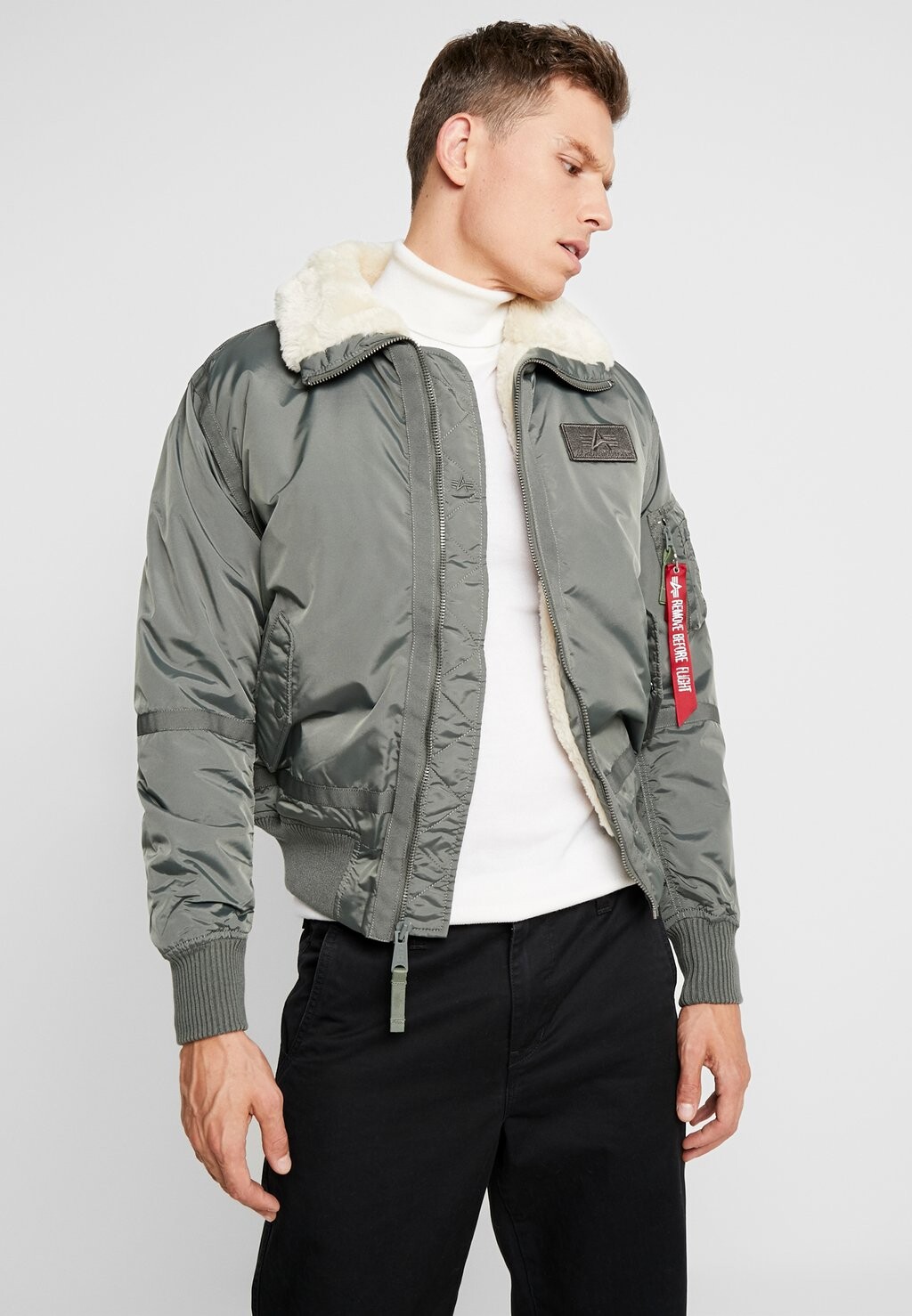 

Зимняя куртка Alpha Industries, зеленый