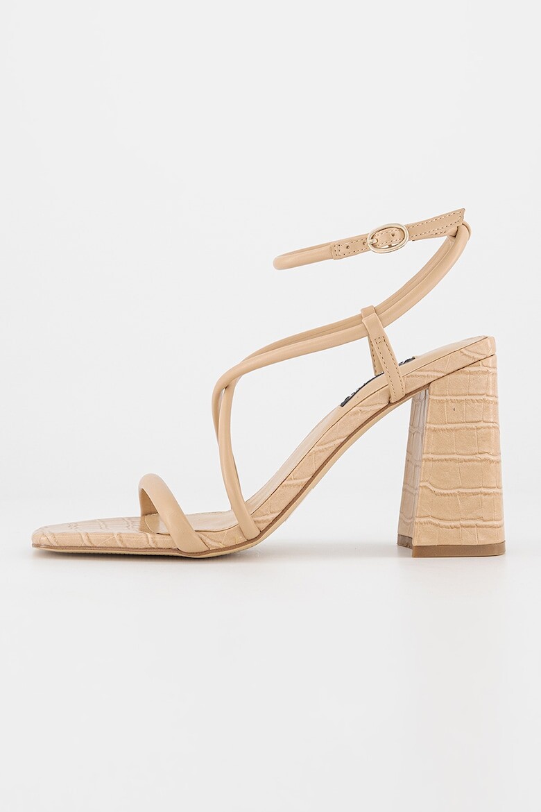 

Сандалии Yeera из экокожи на массивном каблуке Nine West, бежевый