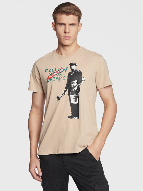 

Футболка стандартного кроя Guess, бежевый