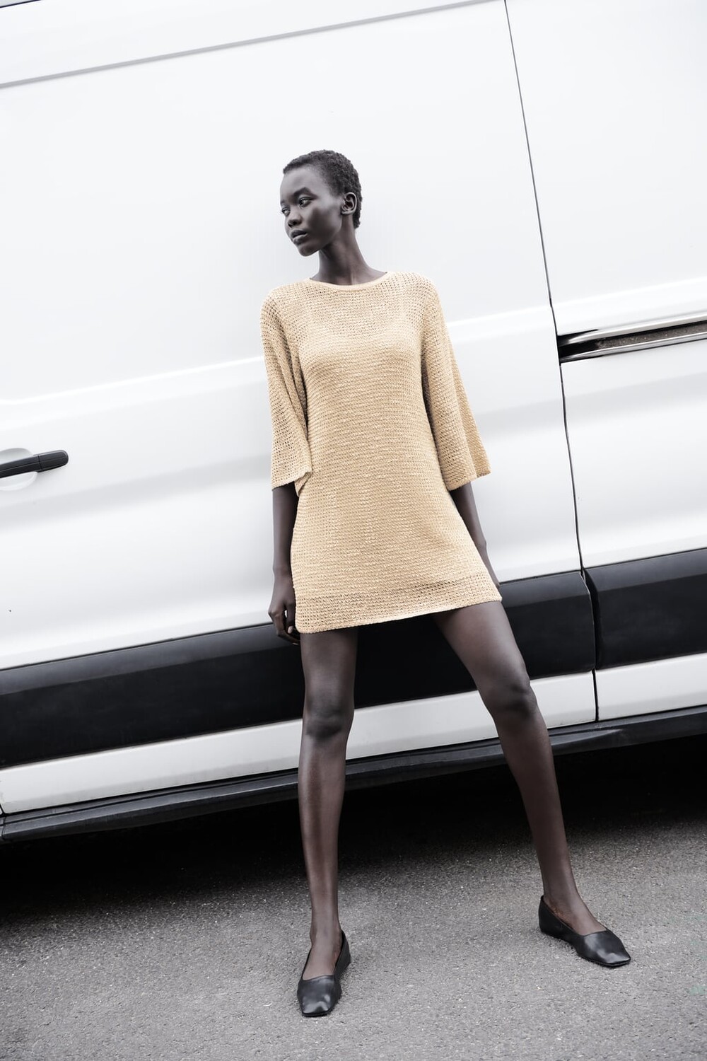 

Трикотажное платье с металлическими нити ZARA, золотой