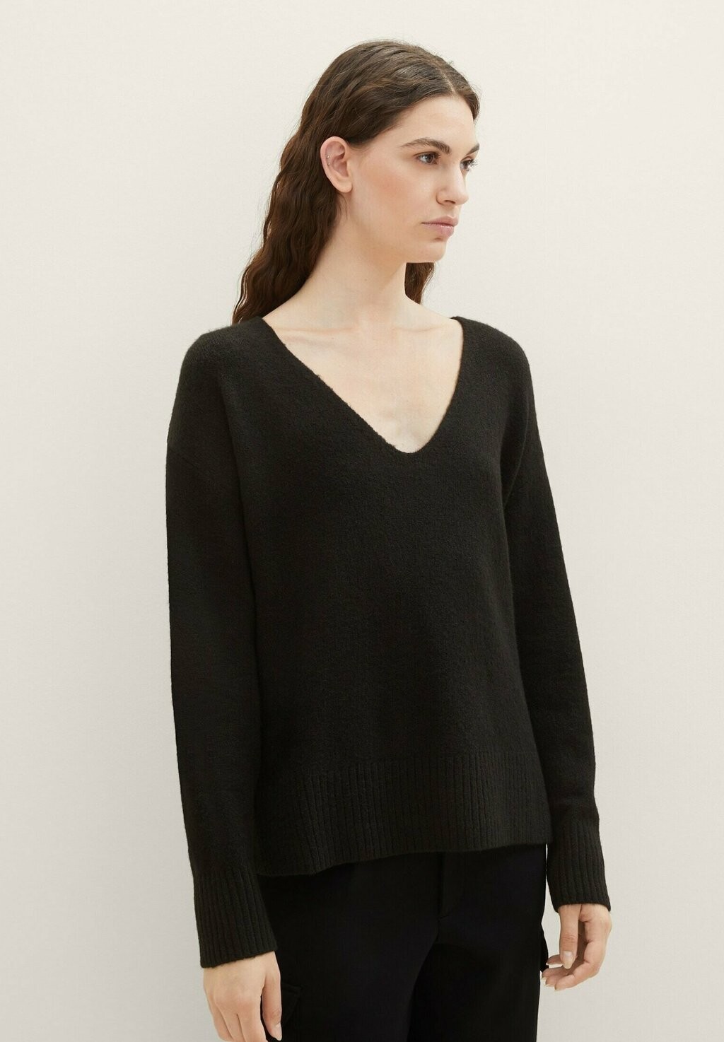 

Свитшот TOM TAILOR DENIM MIT V AUSSCHNITT, цвет deep black