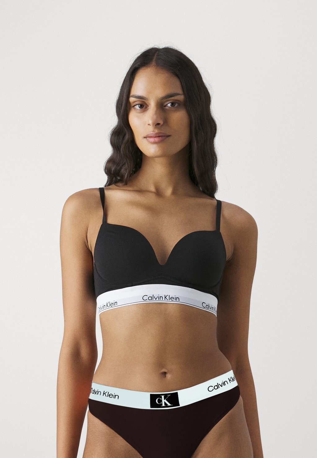 

Бюстгальтер на косточках PLUNGE Calvin Klein Underwear, черный