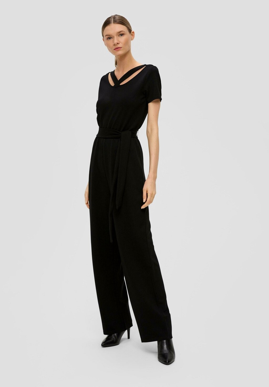 

Комбинезон MIT CUT-OUT s.Oliver BLACK LABEL, цвет schwarz