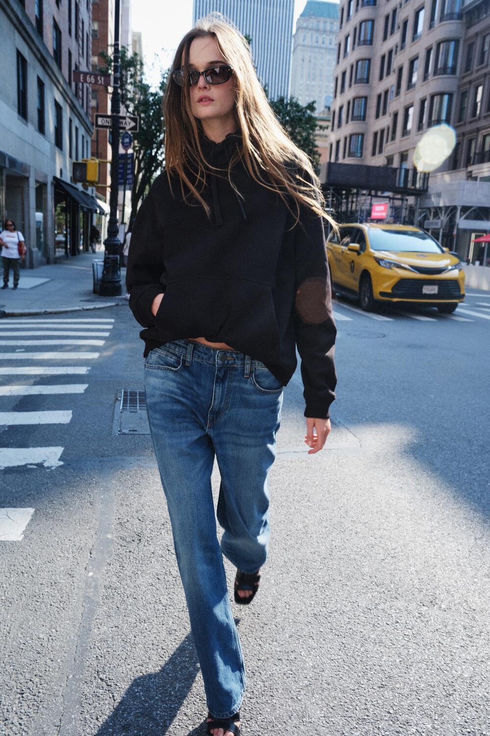 

Джинсы прямого кроя со средней посадкой ZARA, синий