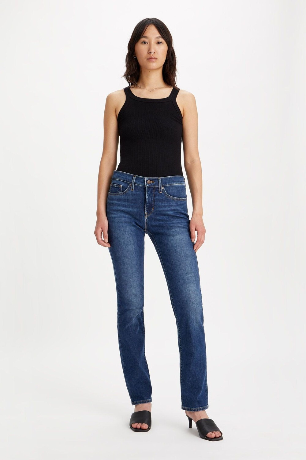 

Моделирование узких джинсов 312 Levi's, синий