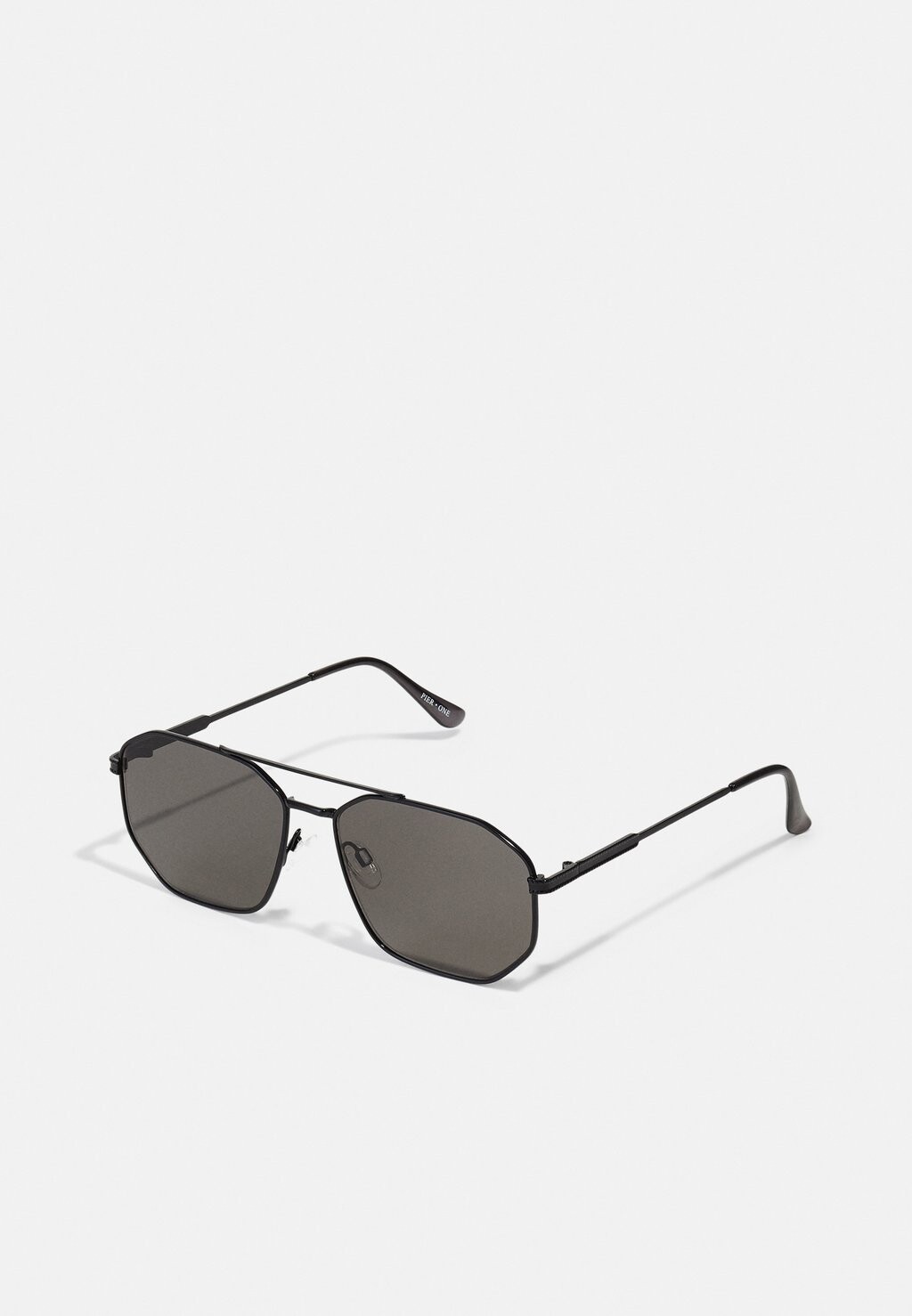

Солнцезащитные очки Unisex Pier One, черный