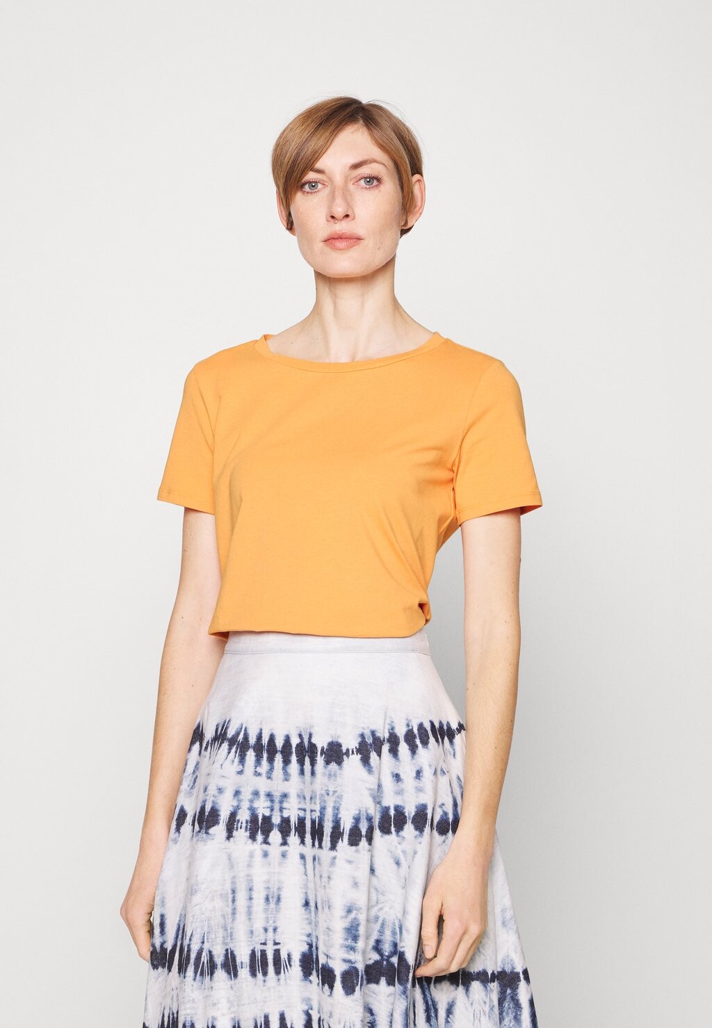 

Базовая футболка WEEKEND MaxMara