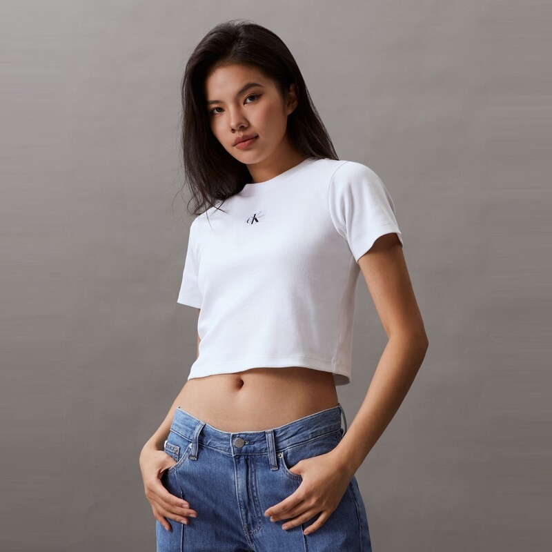 

Футболка короткая женская Calvin Klein Jeans, белый