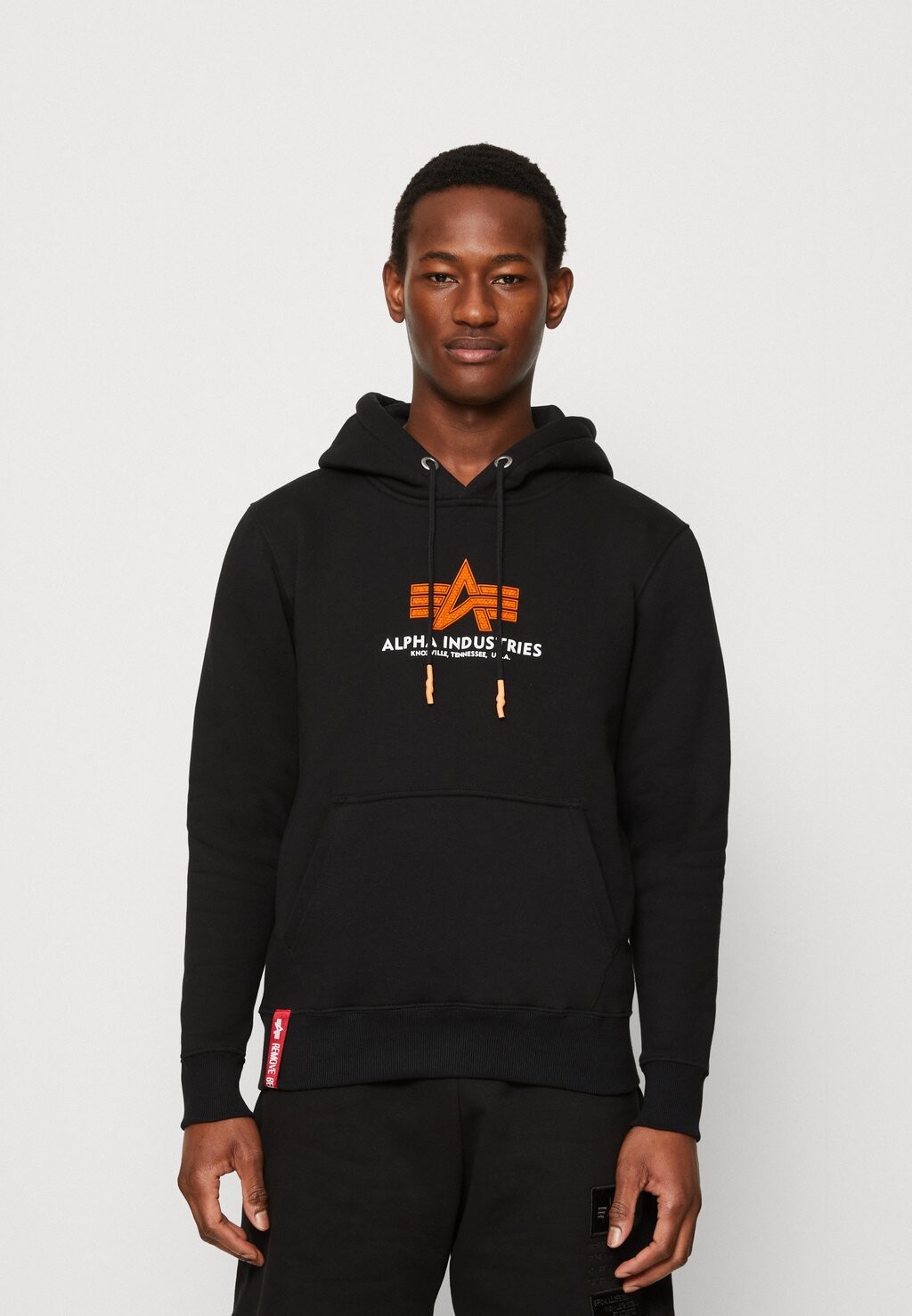 

Толстовка с капюшоном Alpha Industries, черный