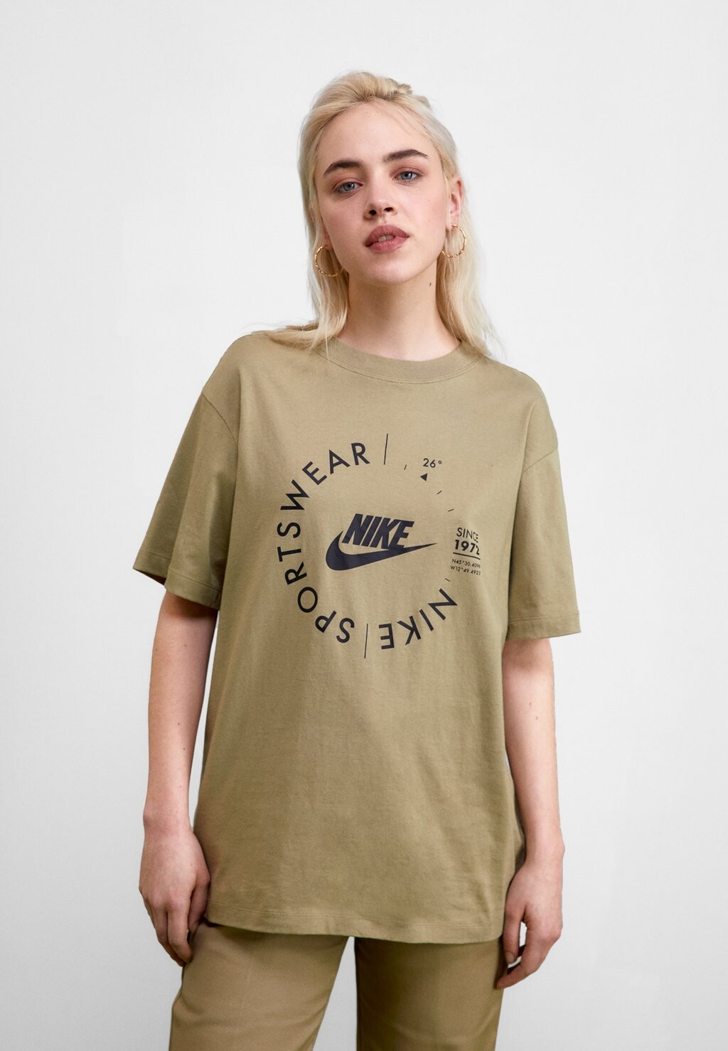 

Футболка с принтом Nike