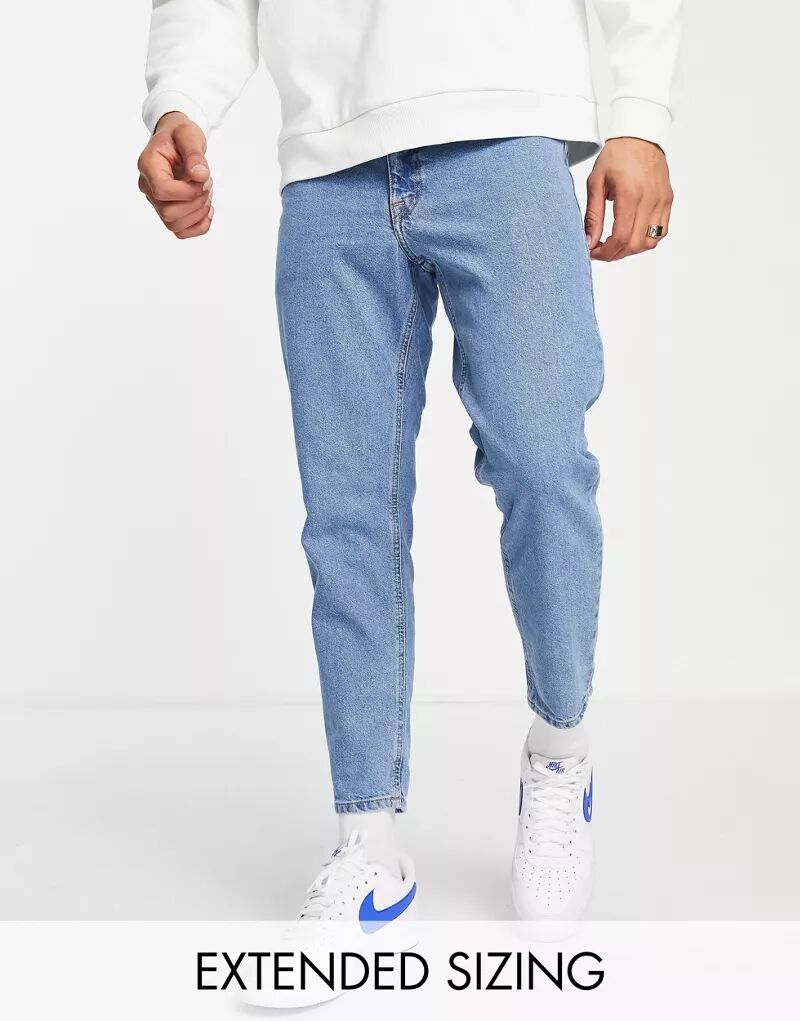 Классические синие жесткие джинсы средней степени стирки ASOS темно синие классические жесткие джинсы asos