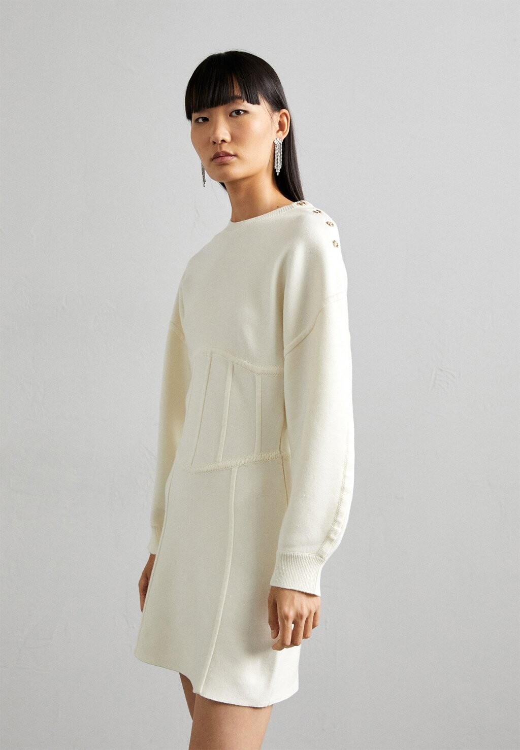 

Трикотажное платье Rorset maje, цвет off-white