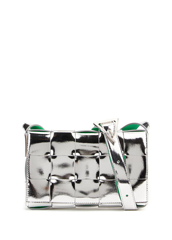 

Женская кожаная сумка через плечо cassette silver Bottega Veneta