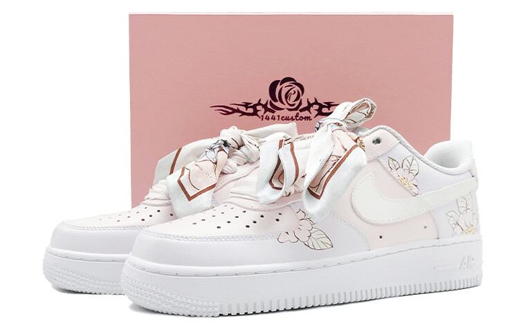 

Женские кроссовки Nike Air Force 1 Low Skate