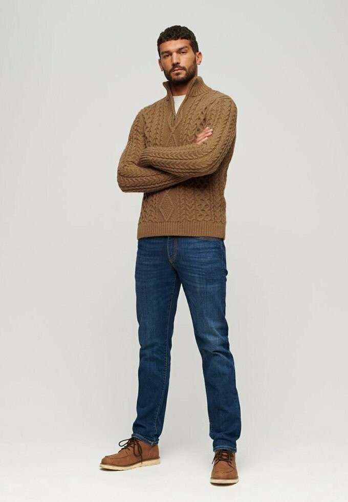 

Вязаный свитер Superdry, коричневый