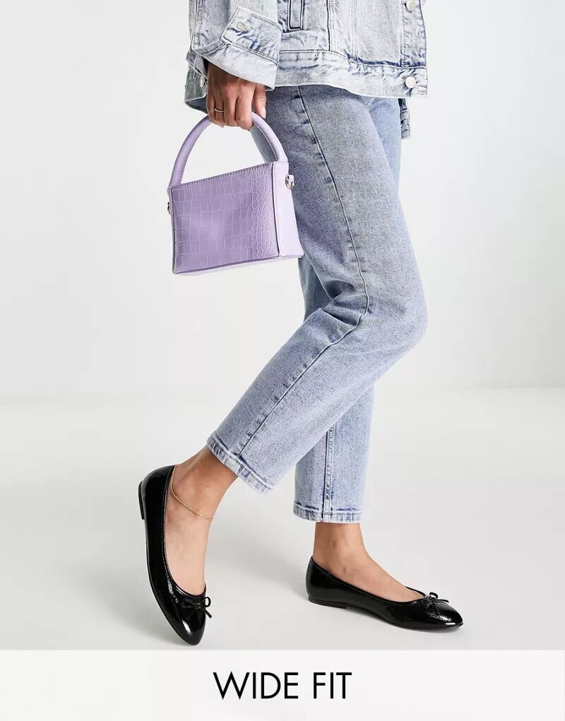 

Черные закругленные балетки с мятой текстурой ASOS Wide Fit Locus и широкой посадкой