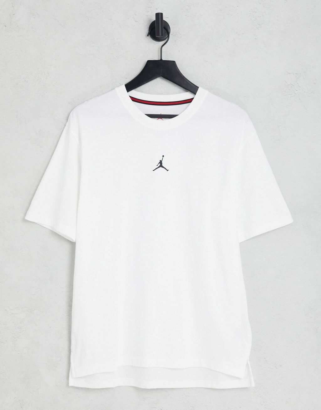

Белая объемная футболка Jordan Heavyweight