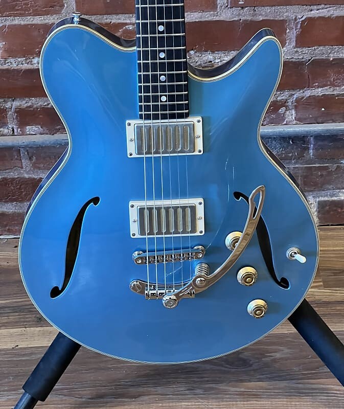 

Электрогитара Eastman Romeo LA Semi-Hollowbody Electric Guitar with hard case