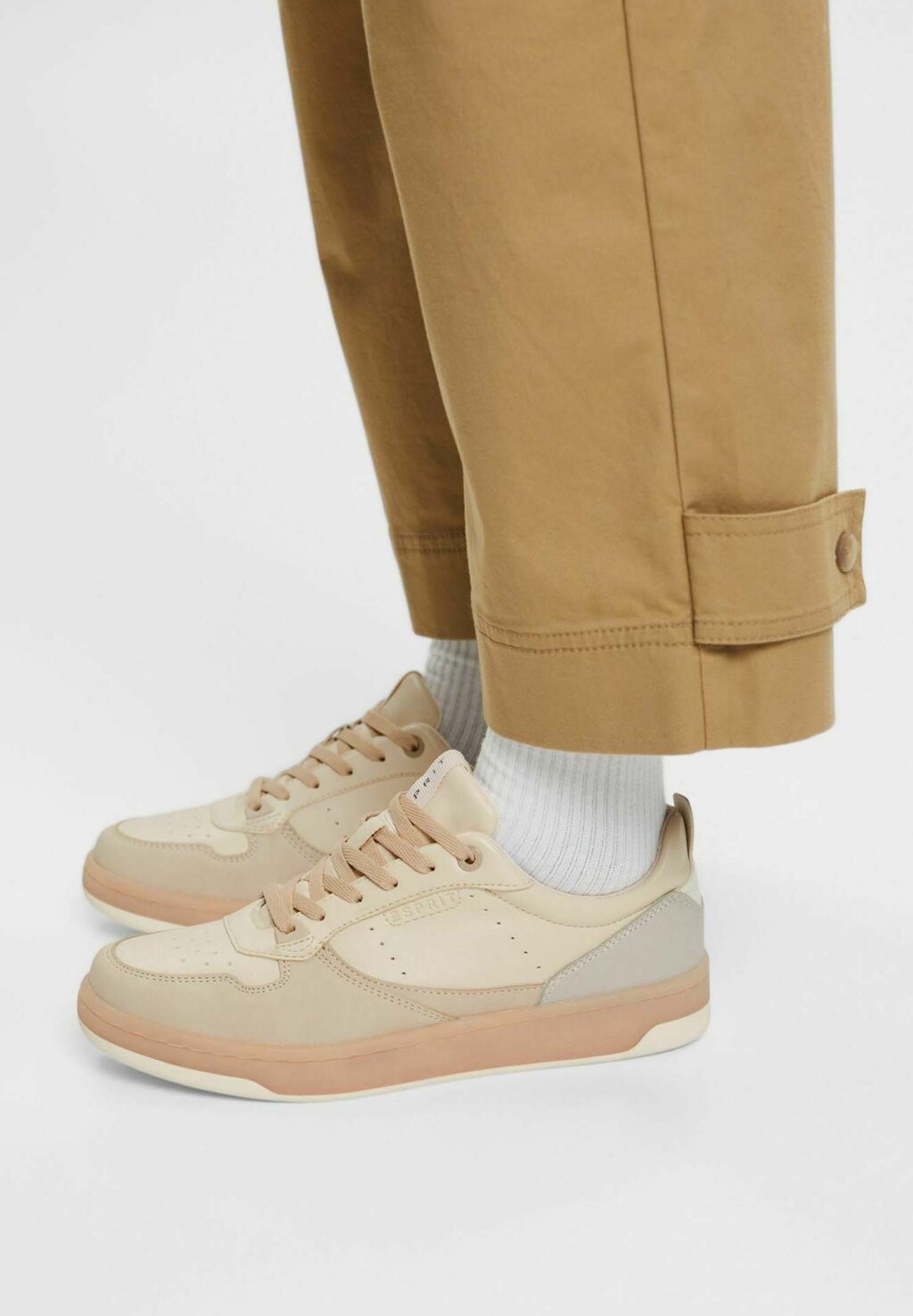

Кроссовки Esprit