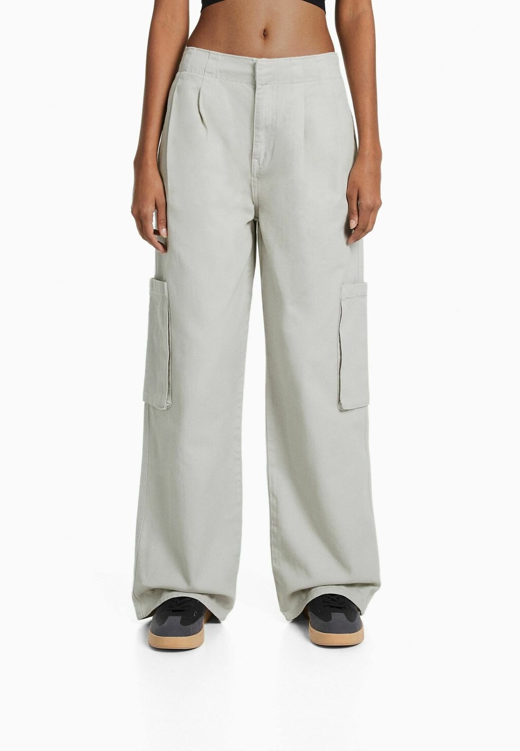 

Джинсы клеш Bershka